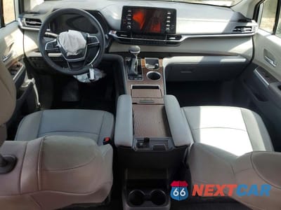 Zdjęcie 8 z 13 samochodu: 2024 TOYOTA SIENNA XLE 8-PASSENGER VIN:5TDYRKECXRS214561 - miniatura
