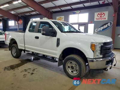 Czwarte zdjęcie samochodu z boku: 2017 FORD F350 SUPER DUTY VIN:1FT7X3B67HEC71889 - miniatura