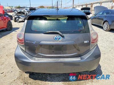 Zdjęcie 6 z 13 samochodu: 2012 TOYOTA PRIUS C THREE VIN:JTDKDTB32C1516168 - miniatura