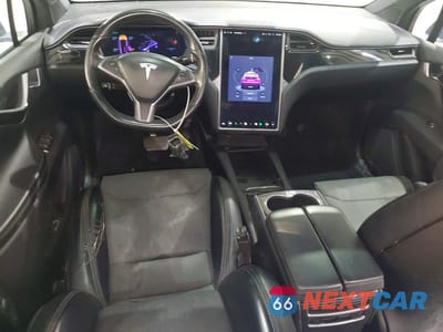 Zdjęcie 8 z 13 samochodu: 2018 TESLA MODEL X VIN:5YJXCBE23JF102438 - miniatura
