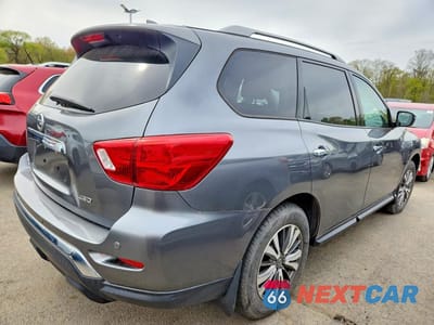 Trzecie zdjęcie samochodu z tyłu: 2019 NISSAN PATHFINDER S VIN:5N1DR2MM2KC594894 - miniatura