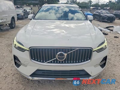 Piąte zdjęcie samochodu w środku: 2022 VOLVO XC60 B5 INSCRIPTION VIN:YV4L12DL2N1905154 - miniatura