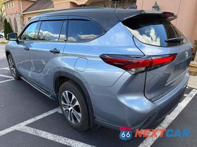 Drugie zdjęcie samochodu z przodu: 2021 TOYOTA HIGHLANDER XLE VIN:5TDGZRBH5MS105485 - miniatura