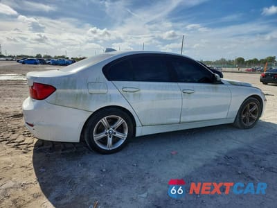 Trzecie zdjęcie samochodu z tyłu: 2015 BMW 328 I VIN:WBA3A5G51FNS84403 - miniatura