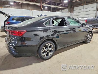 Trzecie zdjęcie samochodu z tyłu: 2019 KIA FORTE LXS VIN:3KPF24ADXKE073321 - miniatura