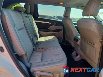 Zdjęcie 11 z 13 samochodu: 2016 TOYOTA HIGHLANDER LE PLUS VIN:5TDZKRFH5GS162135 - miniatura