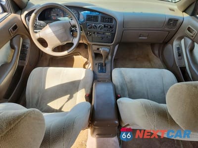 Zdjęcie 8 z 12 samochodu: 1994 TOYOTA CAMRY LE VIN:4T1GK12W7RU057149 - miniatura