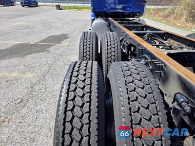 Zdjęcie 11 z 14 samochodu: 2014 VOLVO VN VNM - TRUCK CAB AND CHASSIS VIN:4V5MC9DF7EN167199 - miniatura