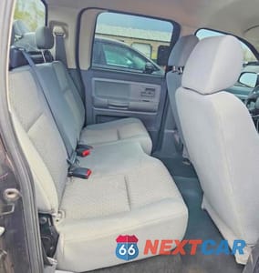 Zdjęcie 10 z 12 samochodu: 2008 DODGE DAKOTA SXT VIN:1D7HW38K18S628843 - miniatura