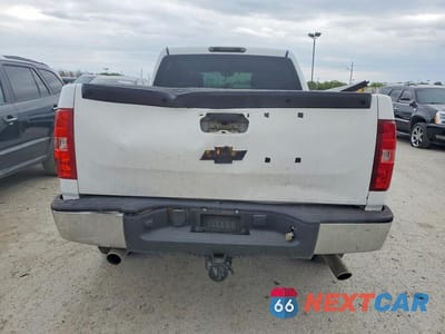 Zdjęcie 6 z 12 samochodu: 2007 CHEVROLET SILVERADO K1500 CREW CAB VIN:2GCEK13Y571597183 - miniatura