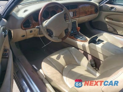 Zdjęcie 8 z 12 samochodu: 2002 JAGUAR XKR VIN:SAJDA42B02PA25774 - miniatura