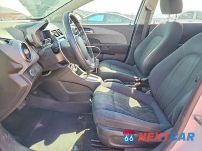 Zdjęcie 7 z 12 samochodu: 2016 CHEVROLET SONIC LT VIN:1G1JC6SH4G4104455 - miniatura