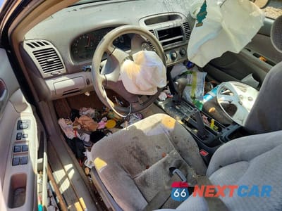 Zdjęcie 8 z 12 samochodu: 2002 TOYOTA CAMRY LE VIN:JTDBE32K620100794 - miniatura