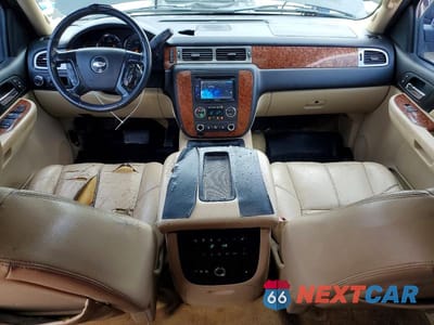 Zdjęcie 8 z 12 samochodu: 2007 CHEVROLET TAHOE C1500 VIN:1GNFC13JX7R163988 - miniatura