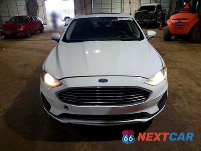 Piąte zdjęcie samochodu w środku: 2019 FORD FUSION SE VIN:3FA6P0LU7KR181532 - miniatura