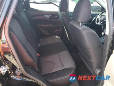 Zdjęcie 11 z 13 samochodu: 2017 NISSAN ROGUE SPORT SV VIN:JN1BJ1CP4HW026598 - miniatura
