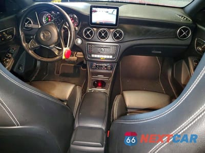 Zdjęcie 8 z 12 samochodu: 2019 MERCEDES-BENZ CLA 250 VIN:WDDSJ4EB3KN766713 - miniatura