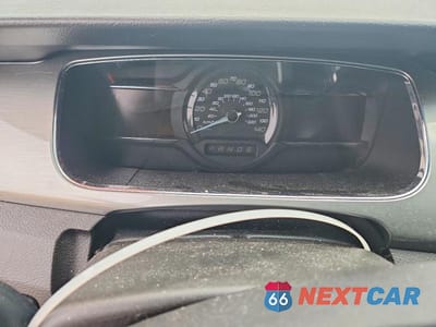 Zdjęcie 9 z 11 samochodu: 2014 FORD TAURUS SEL VIN:1FAHP2H89EG131887 - miniatura