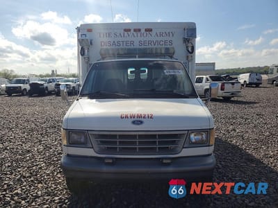 Piąte zdjęcie samochodu w środku: 1993 FORD E350 AMBULANCE VIN:1FDKE37H7PHA02097 - miniatura