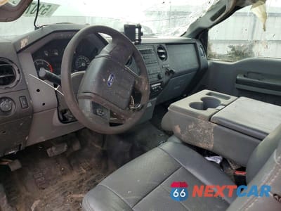 Zdjęcie 8 z 13 samochodu: 2012 FORD F550 SUPER DUTY VIN:1FDUF5GT6CEA07731 - miniatura