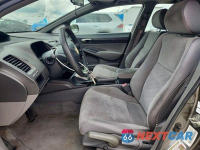 Zdjęcie 7 z 12 samochodu: 2008 HONDA CIVIC LX VIN:2HGFA15558H513576 - miniatura