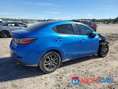 Trzecie zdjęcie samochodu z tyłu: 2019 TOYOTA YARIS LE VIN:3MYDLBYV3KY507392 - miniatura