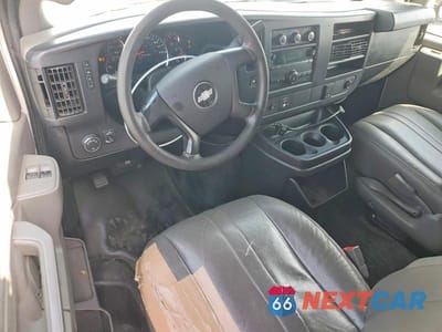 Zdjęcie 8 z 13 samochodu: 2016 CHEV EXPRESS G2500 VIN:1GCWGAFF2G1233163 - miniatura