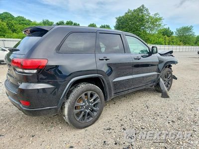 Trzecie zdjęcie samochodu z tyłu: 2020 JEEP GRAND CHEROKEE LAREDO VIN:1C4RJFAG4LC387674 - miniatura