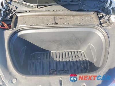 Zdjęcie 11 z 12 samochodu: 2022 TESLA MODEL Y VIN:7SAYGDEE9NF427747 - miniatura