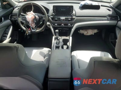 Zdjęcie 8 z 12 samochodu: 2019 HONDA ACCORD LX VIN:1HGCV1F14KA146405 - miniatura
