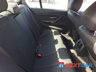 Zdjęcie 10 z 12 samochodu: 2018 BMW 320 I VIN:WBA8E1G59JNU92475 - miniatura