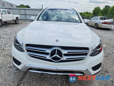 Piąte zdjęcie samochodu w środku: 2019 MERCEDES-BENZ GLC 300 4MATIC VIN:WDC0G4KB1KV193079 - miniatura