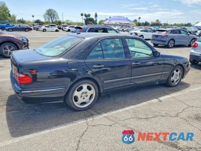 Trzecie zdjęcie samochodu z tyłu: 2001 MERCEDES-BENZ E 430 VIN:WDBJF70J31X049267 - miniatura