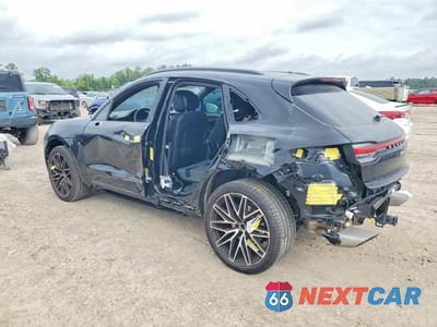 Drugie zdjęcie samochodu z przodu: 2025 PORSCHE MACAN BASE VIN:WP1AA2A58SLB05604 - miniatura