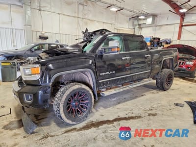 2017 GMC SIERRA K2500 DENALI 1GT12UEYXHF137900 - główne zdjęcie licytacji z USA - miniatura