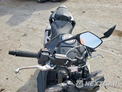 Piąte zdjęcie samochodu w środku: 2025 HONDA CB750 A VIN:JH2RH2404SK000295 - miniatura