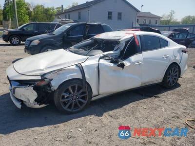 2021 MAZDA 3 SELECT JM1BPBBLXM1331014 - główne zdjęcie licytacji z USA - miniatura