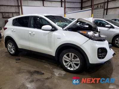 Czwarte zdjęcie samochodu z boku: 2017 KIA SPORTAGE LX VIN:KNDPMCAC1H7242828 - miniatura