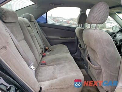 Zdjęcie 10 z 11 samochodu: 2004 TOYOTA CAMRY LE VIN:4T1BE32K94U323144 - miniatura