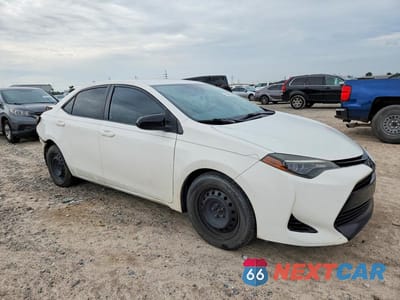 Czwarte zdjęcie samochodu z boku: 2018 TOYOTA COROLLA VIN:5YFBURHE1JP757689 - miniatura
