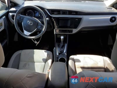 Zdjęcie 8 z 12 samochodu: 2017 TOYOTA COROLLA LE VIN:5YFBURHE1HP705926 - miniatura
