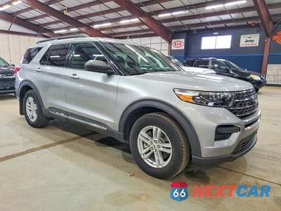 Czwarte zdjęcie samochodu z boku: 2020 FORD EXPLORER XLT VIN:1FMSK8DH1LGB17983 - miniatura