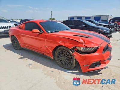 Czwarte zdjęcie samochodu z boku: 2015 FORD MUSTANG VIN:1FA6P8TH7F5413184 - miniatura