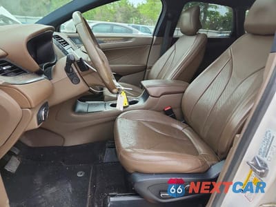Zdjęcie 7 z 14 samochodu: 2017 LINCOLN MKC RESERVE VIN:5LMCJ3C90HUL12094 - miniatura