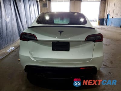 Zdjęcie 6 z 12 samochodu: 2022 TESLA MODEL Y VIN:7SAYGAEE0NF521885 - miniatura