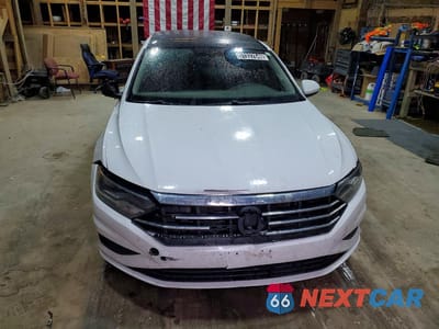 Piąte zdjęcie samochodu w środku: 2019 VOLKSWAGEN JETTA S VIN:3VWC57BU9KM124594 - miniatura