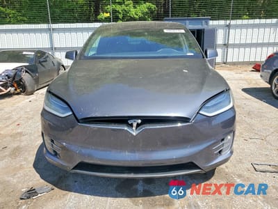 Piąte zdjęcie samochodu w środku: 2017 TESLA MODEL X VIN:5YJXCDE23HF052212 - miniatura