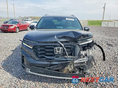 Piąte zdjęcie samochodu w środku: 2025 HONDA PILOT TRAILSPORT VIN:5FNYG1H64SB044133 - miniatura