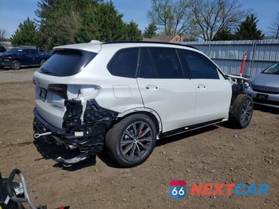 Trzecie zdjęcie samochodu z tyłu: 2026 BMW X5 XDRIVE50E VIN:5UX43EU04T9368325 - miniatura