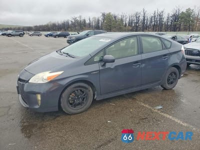 2013 TOYOTA PRIUS THREE JTDKN3DUXD5647457 - główne zdjęcie licytacji z USA - miniatura